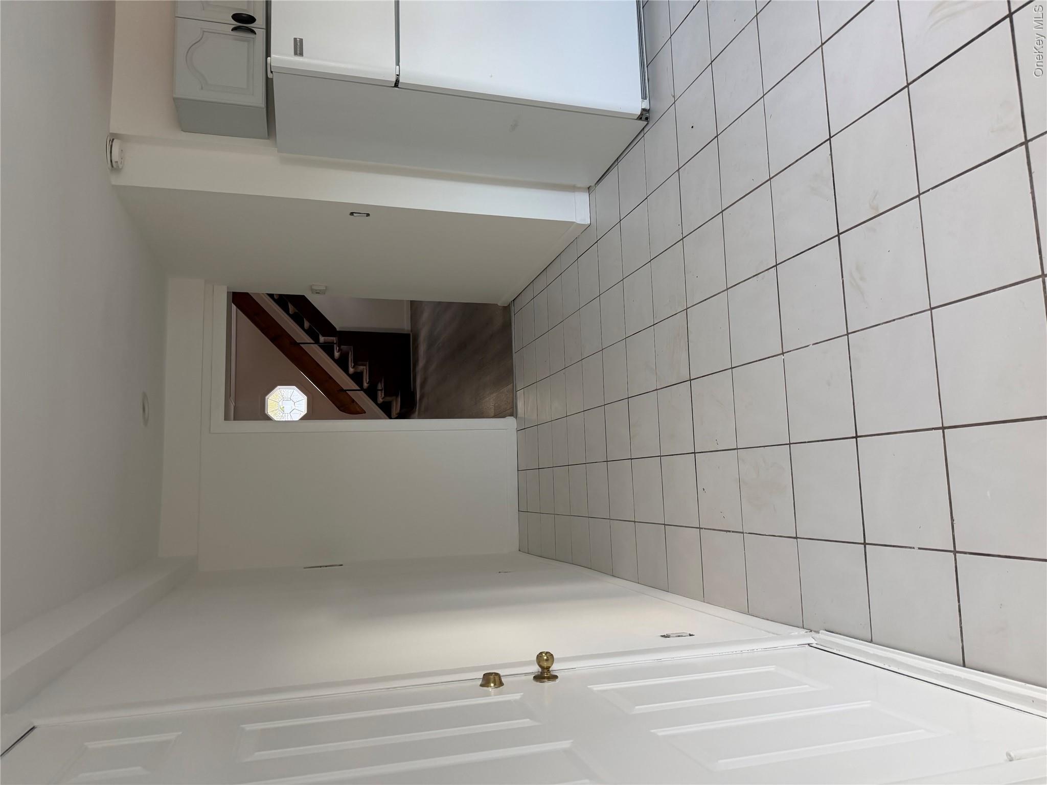 23 Dianne Avenue – For Rent photo 2