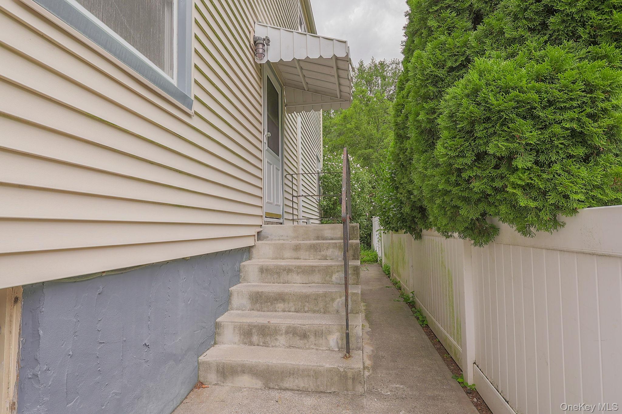 59 Wood Street, Unit 2nd Floor photo 4