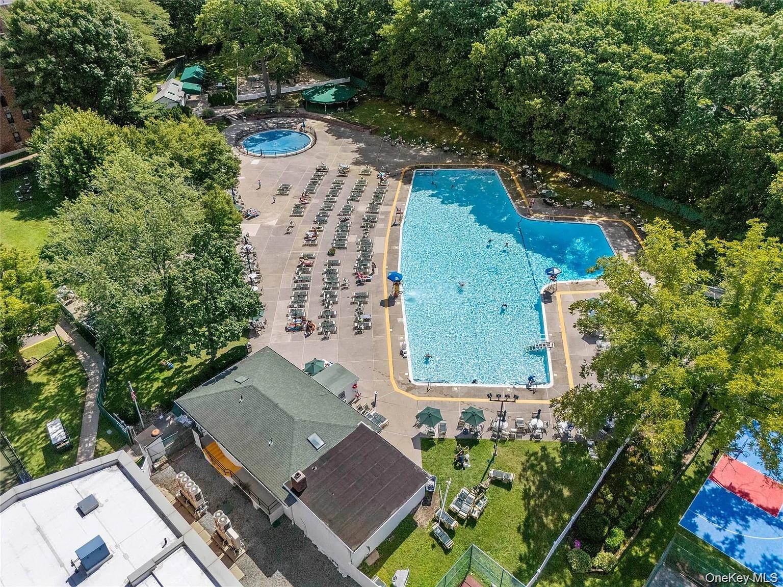 7508 Bell Boulevard, Unit 3L photo 15