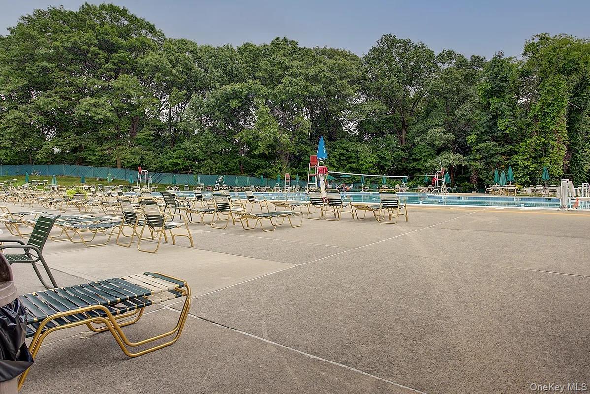 7508 Bell Boulevard, Unit 3L photo 18
