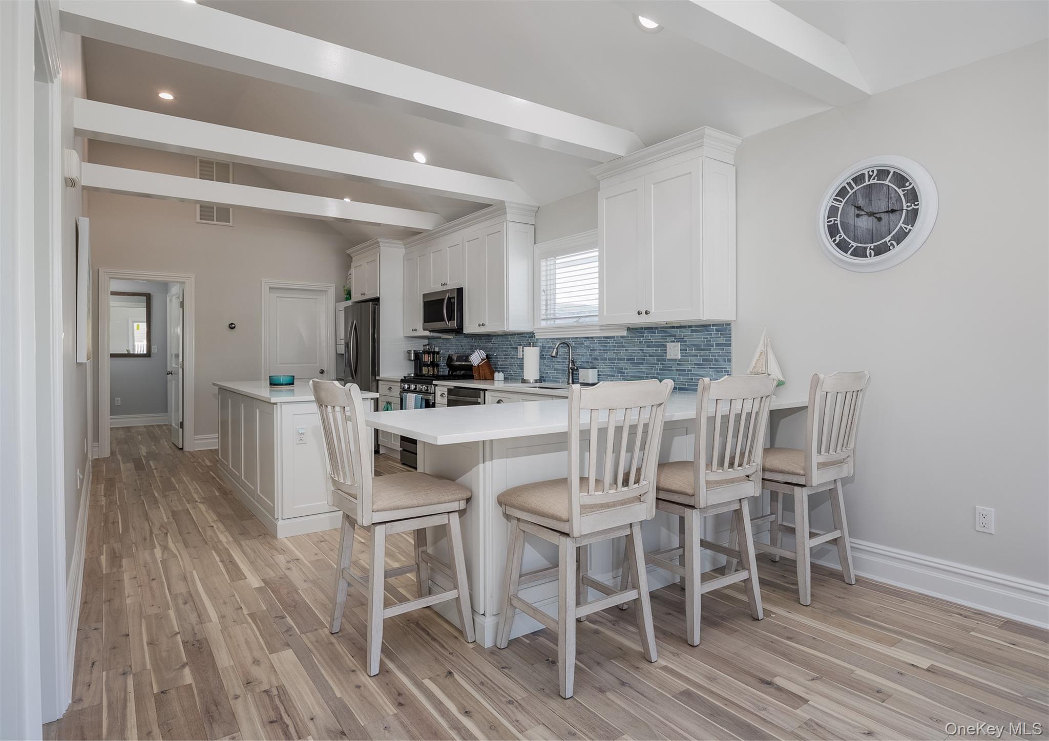 24 Pennsylvania Avenue, Unit 2 photo 4