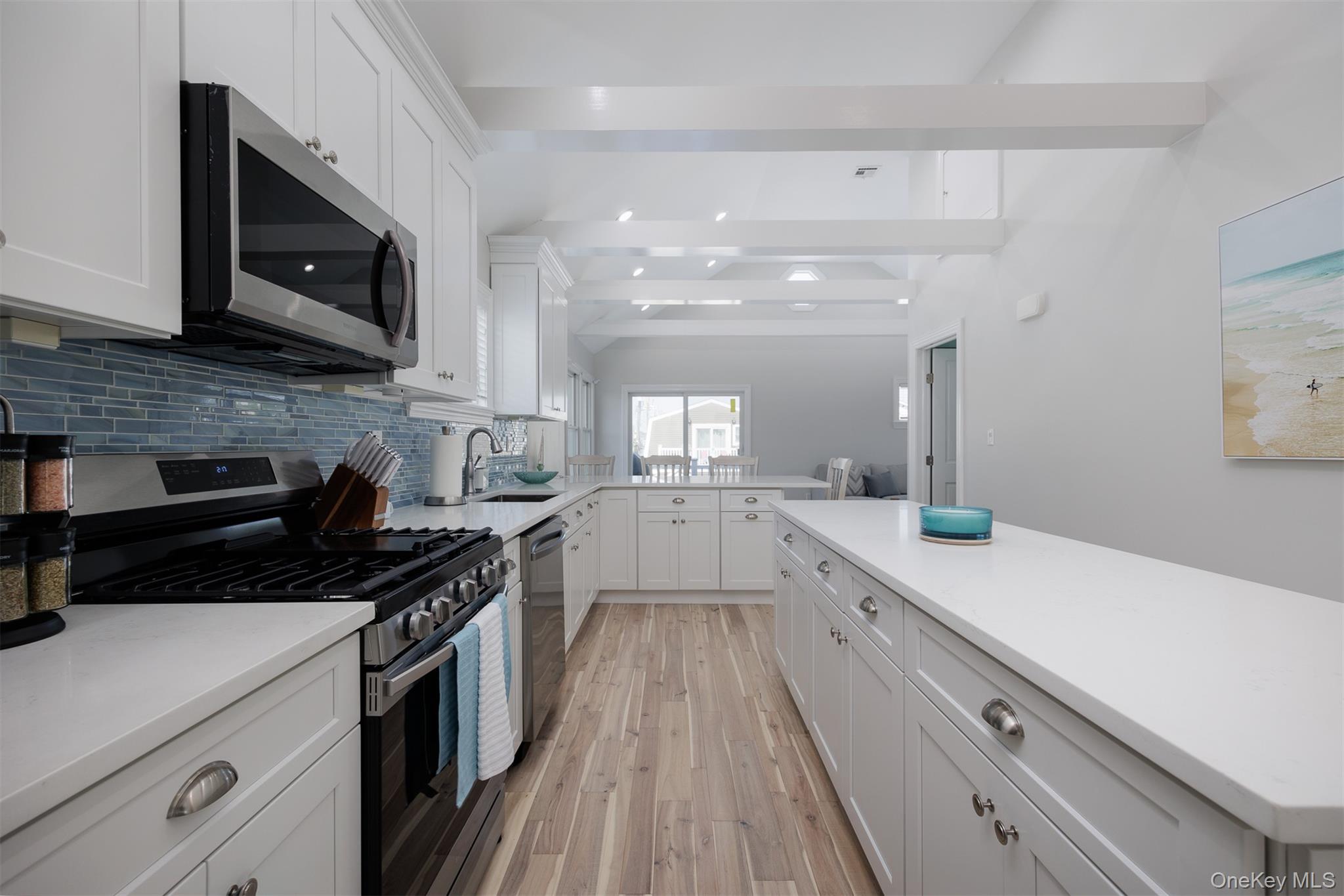 24 Pennsylvania Avenue, Unit 2 photo 6