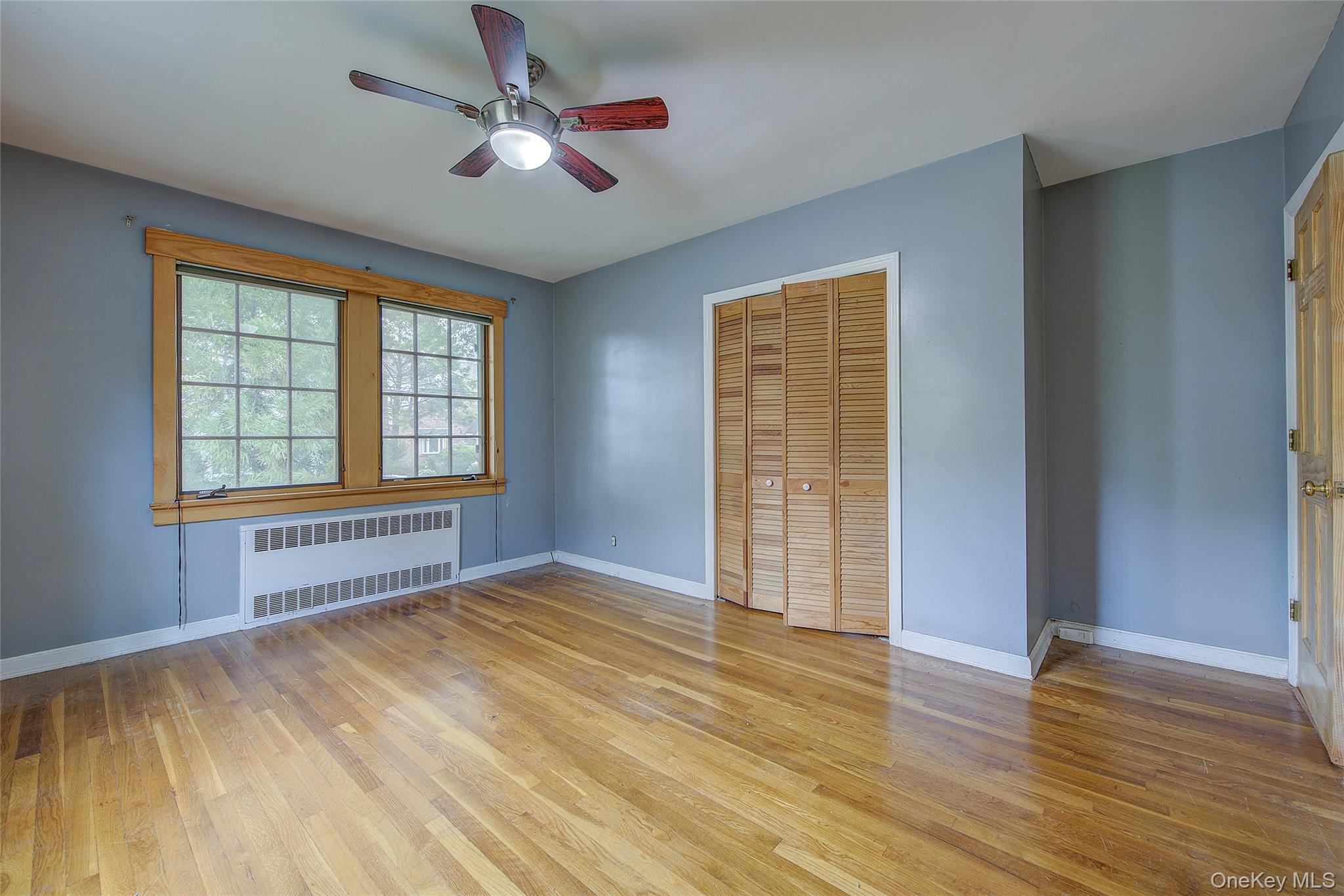 26-20 210th Place – For Sale photo 17