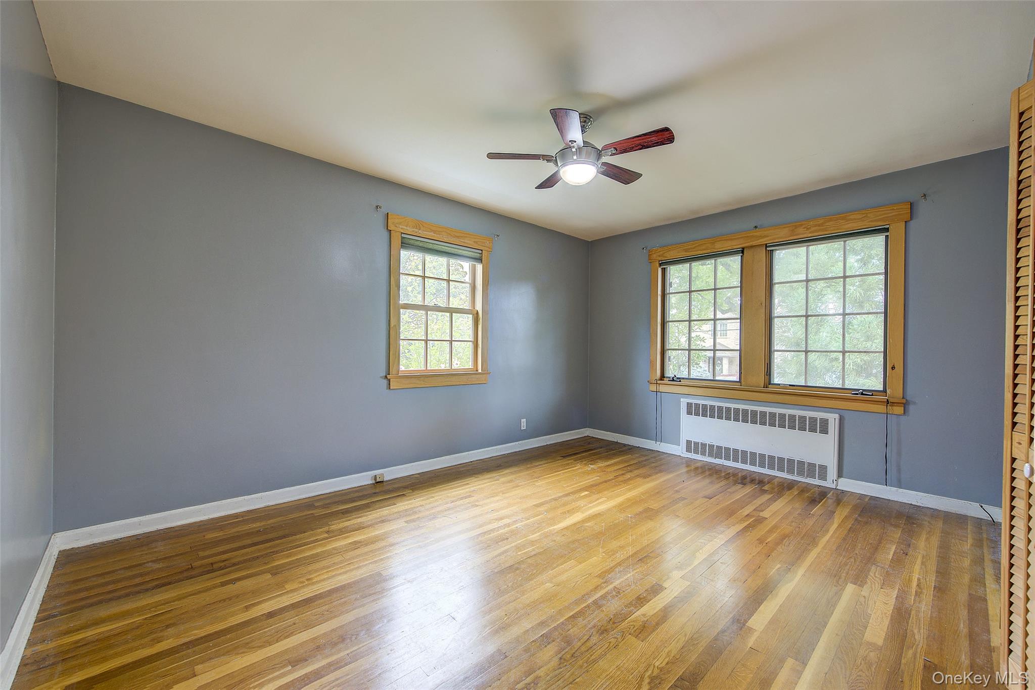 26-20 210th Place – For Sale photo 15