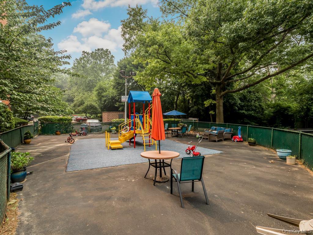 3901 Independence Avenue, Unit 6H photo 11