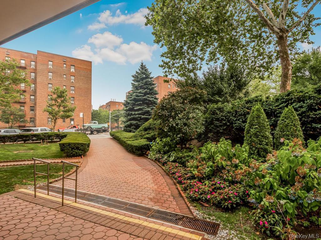 3901 Independence Avenue, Unit 6H photo 12