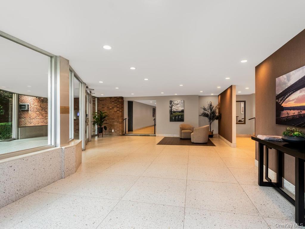 3901 Independence Avenue, Unit 6H photo 9