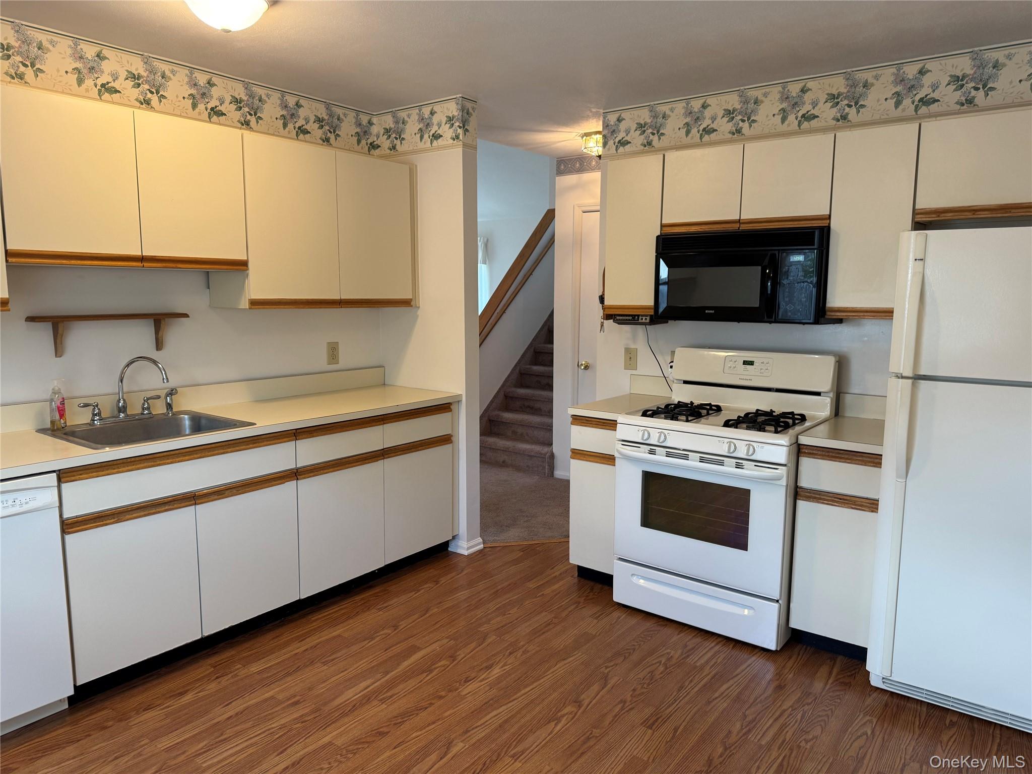24 Olde Wagon Road – For Rent photo 15