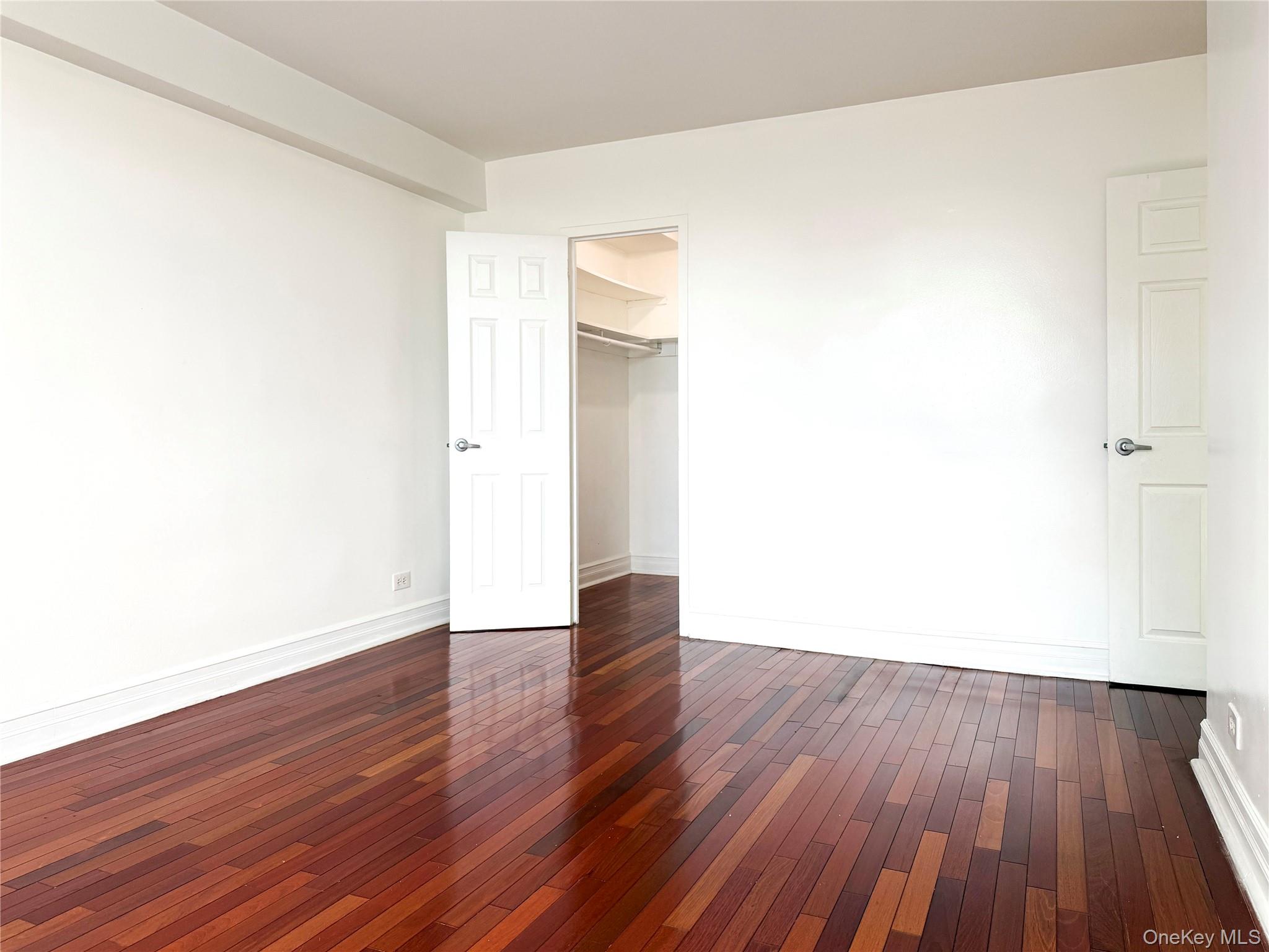 880 Boynton Avenue, Unit 9L photo 17