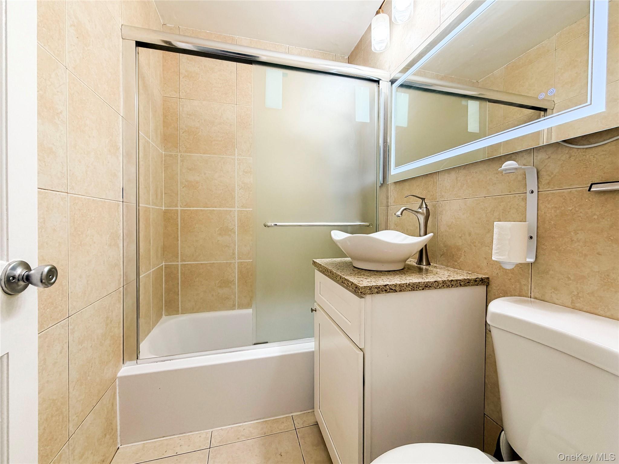 880 Boynton Avenue, Unit 9L photo 18
