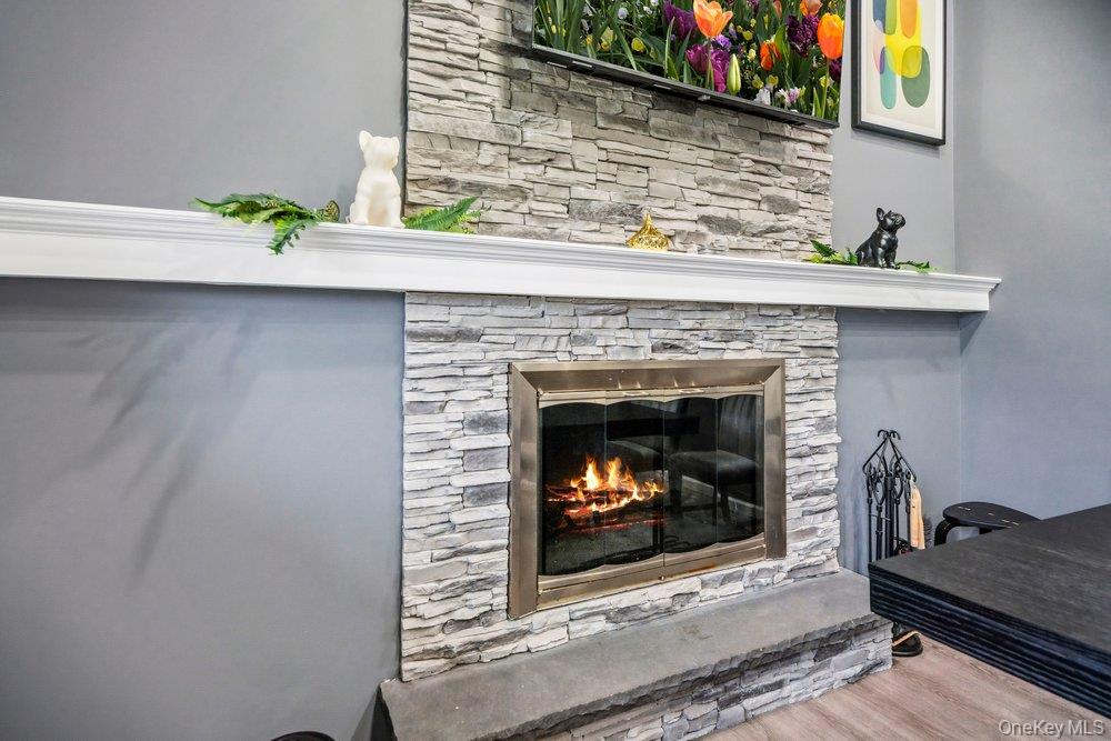 18 Huron Street – For Sale photo 4