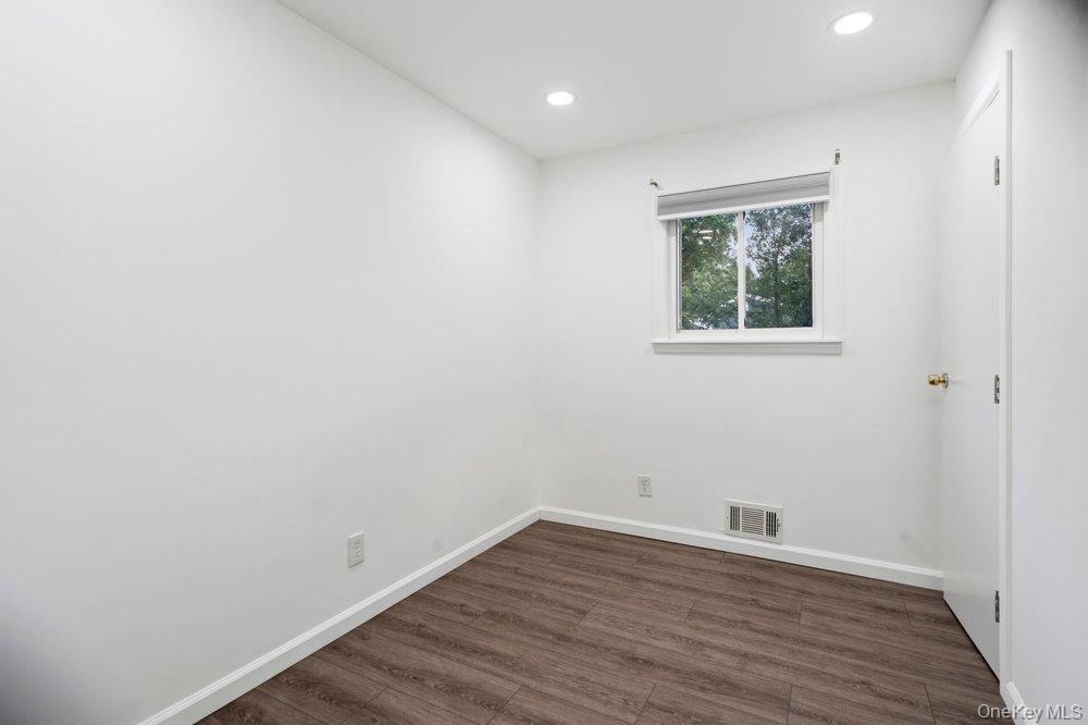 18 Huron Street – For Sale photo 11