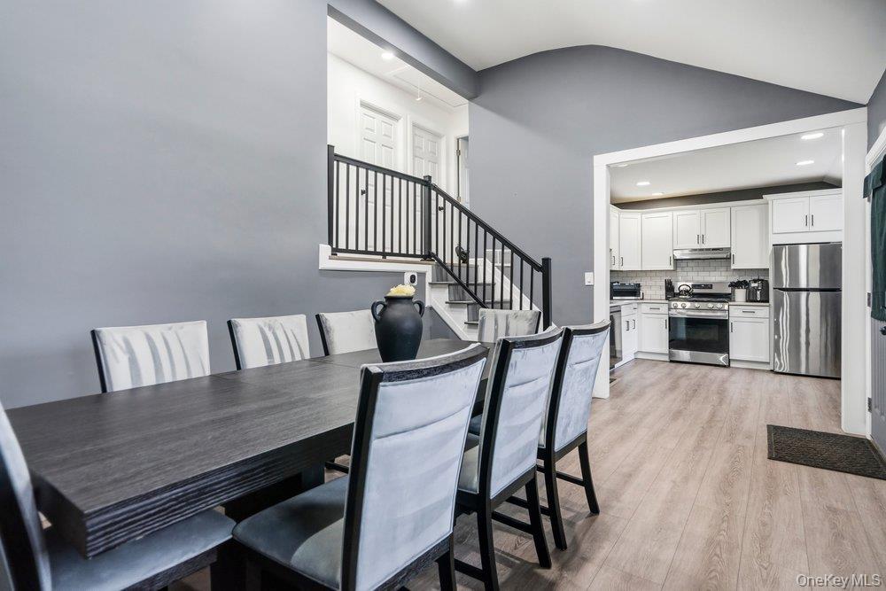 18 Huron Street – For Sale photo 5