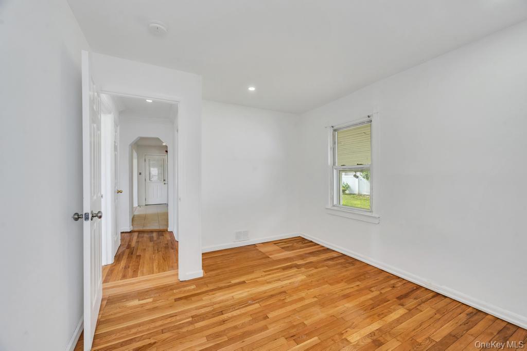 15 Farm Lane – For Sale photo 11
