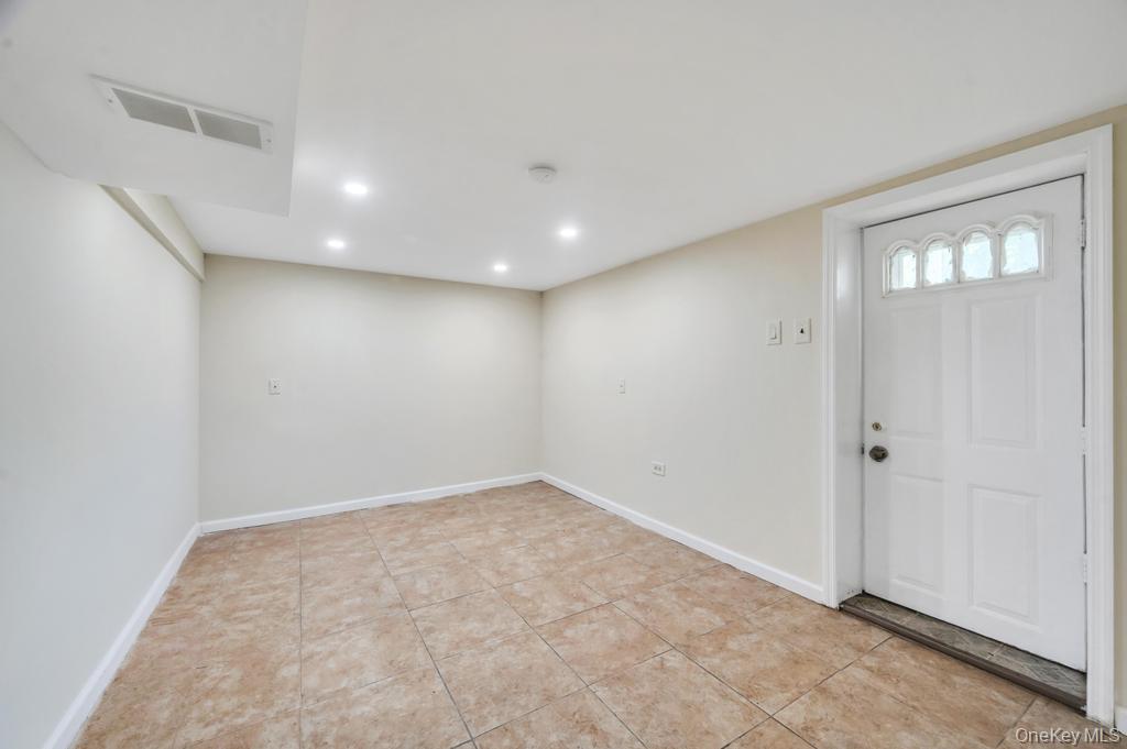 15 Farm Lane – For Sale photo 20
