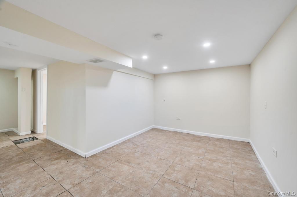 15 Farm Lane – For Sale photo 21