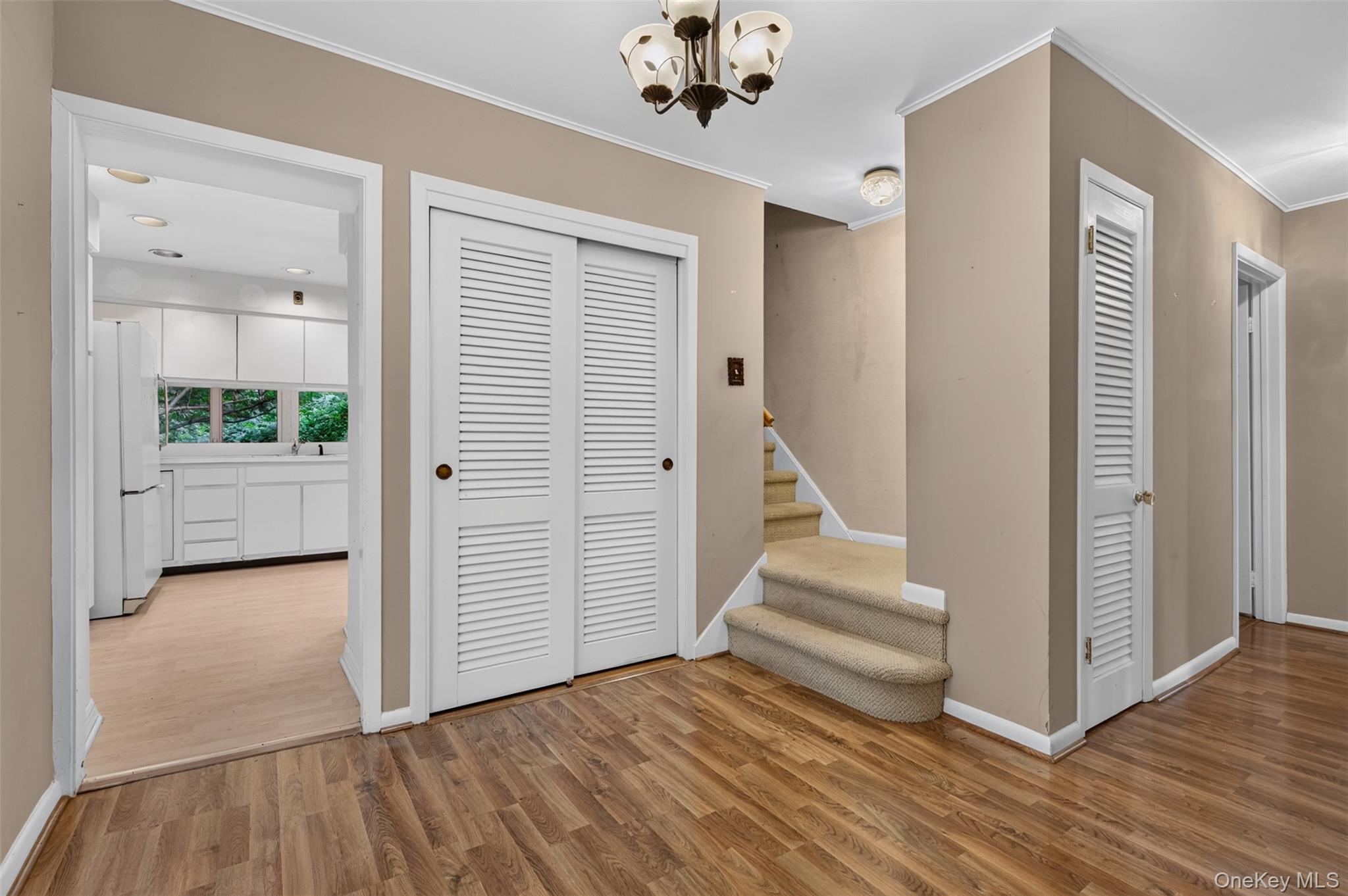 38 Beverly Road – For Sale photo 3