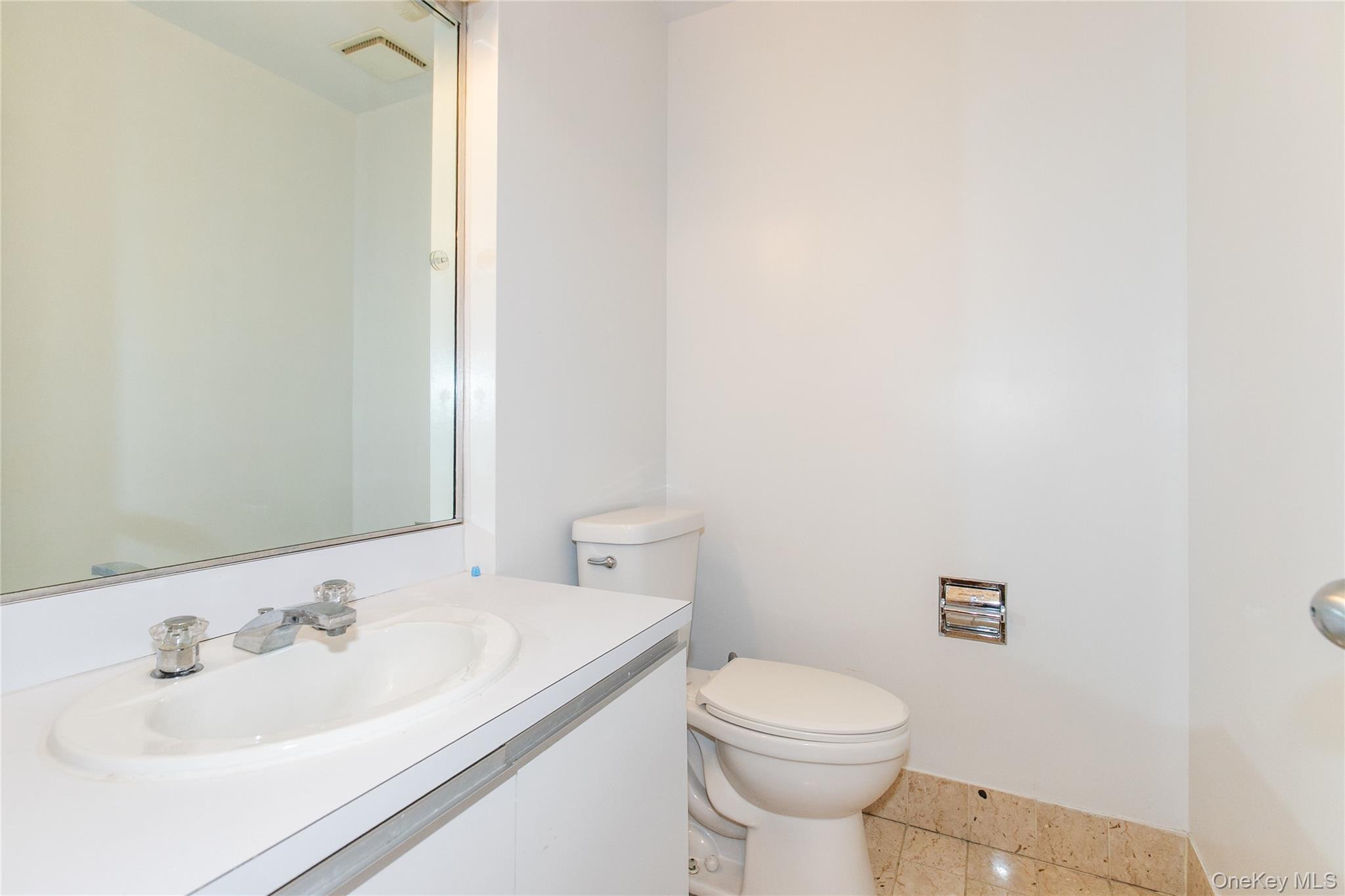 1 Ipswich Avenue – For Rent photo 15