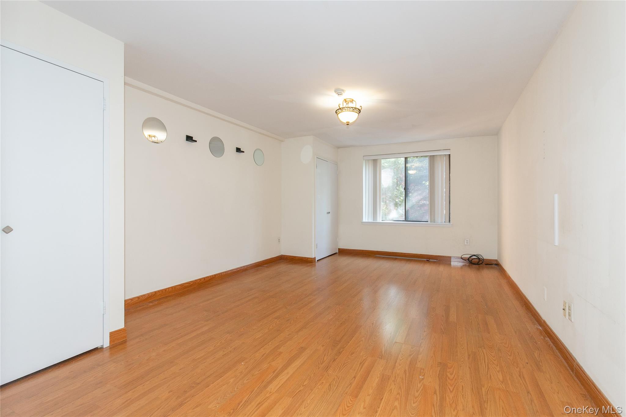 1 Ipswich Avenue – For Rent photo 7