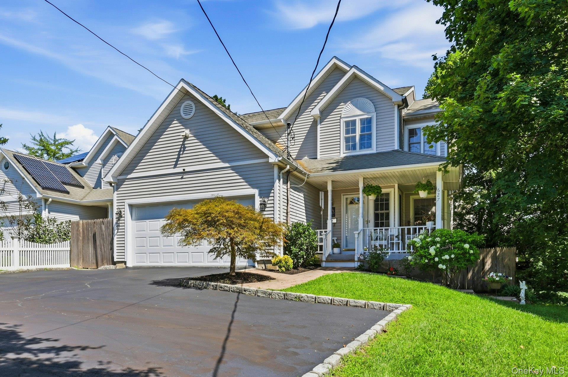 627 Main Street – For Sale