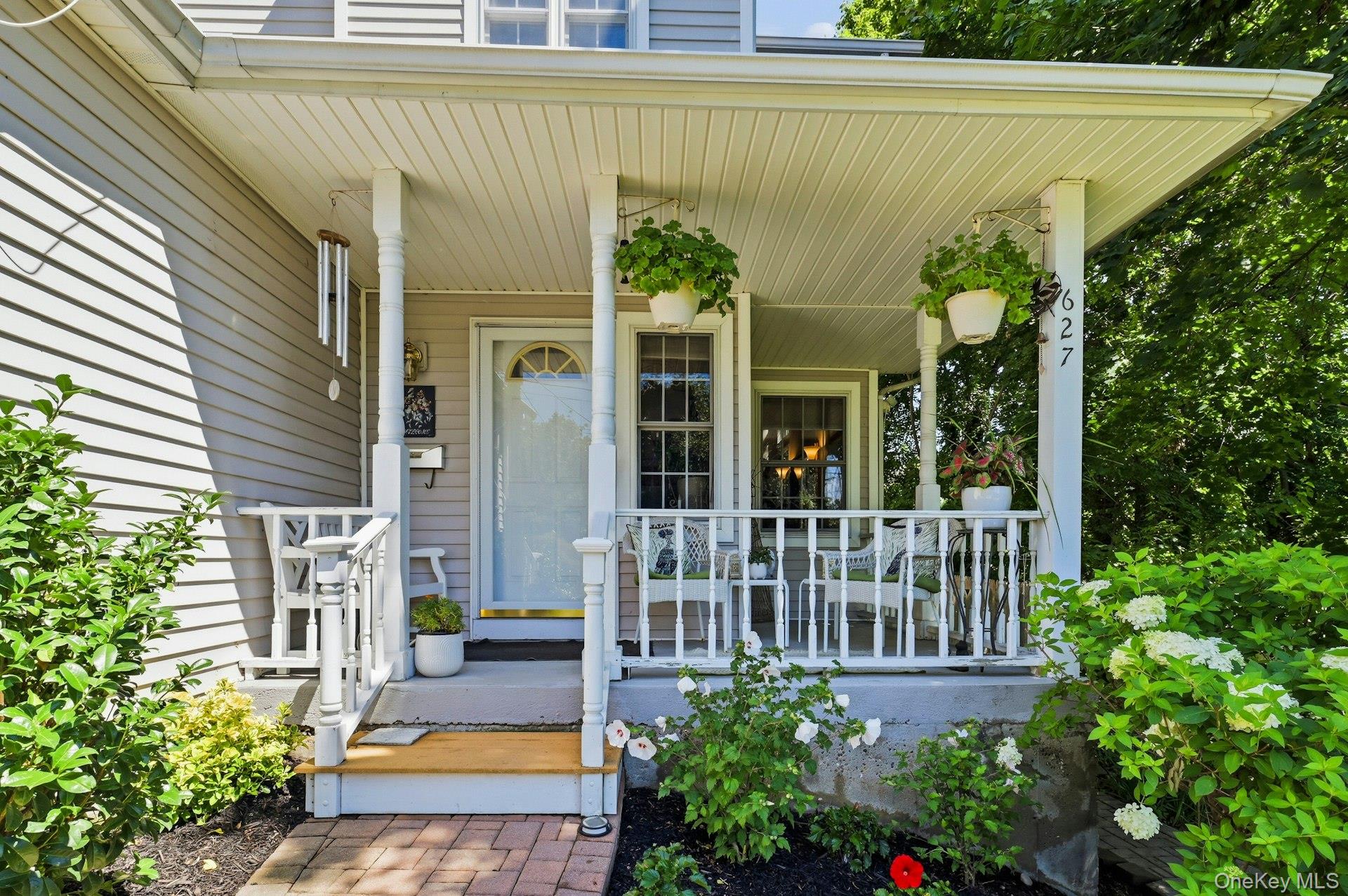 627 Main Street – For Sale photo 3