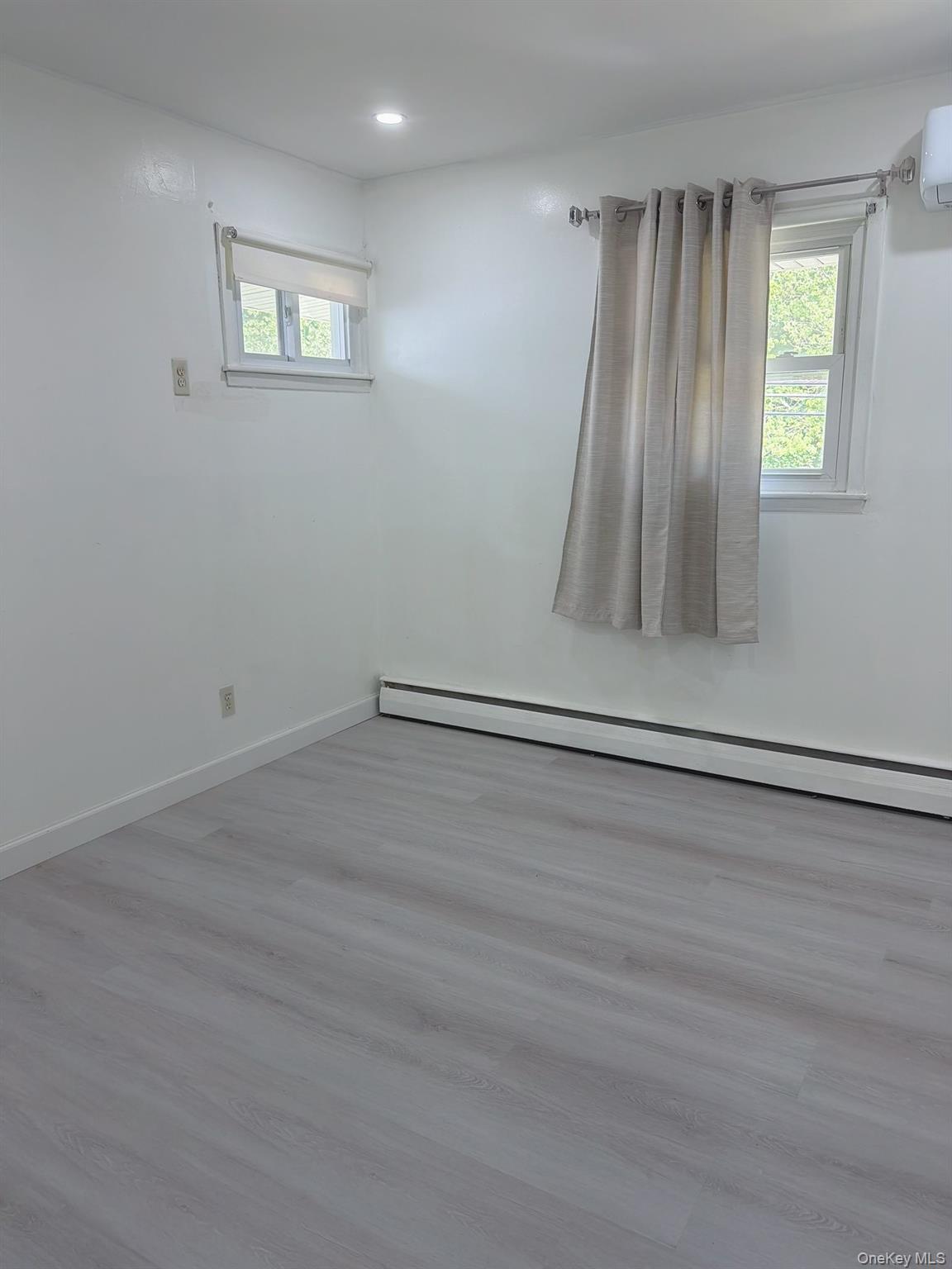 10 Kings Park Road – For Rent photo 7