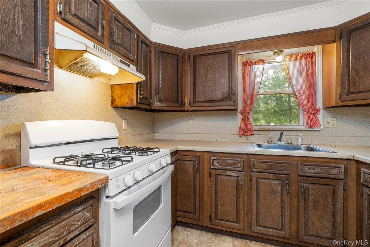 112 Onderdonk Road – For Sale photo 16