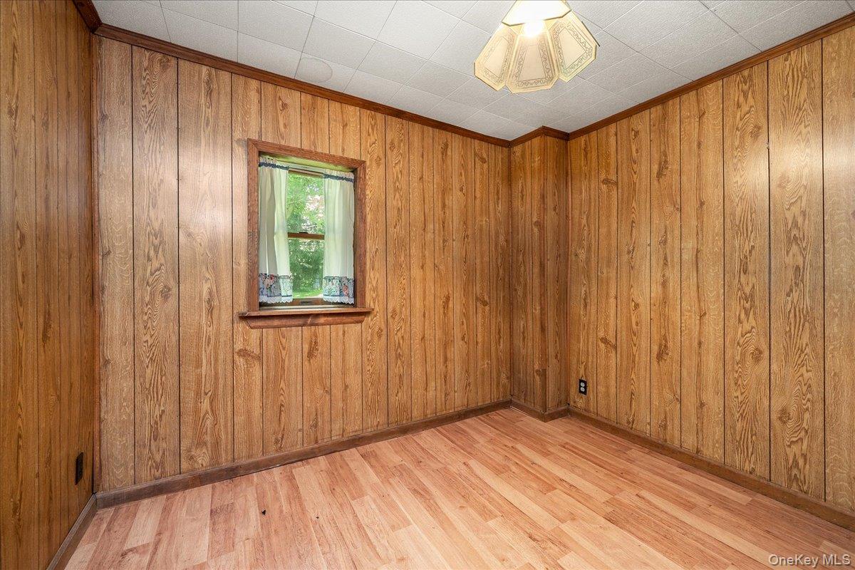 112 Onderdonk Road – For Sale photo 25