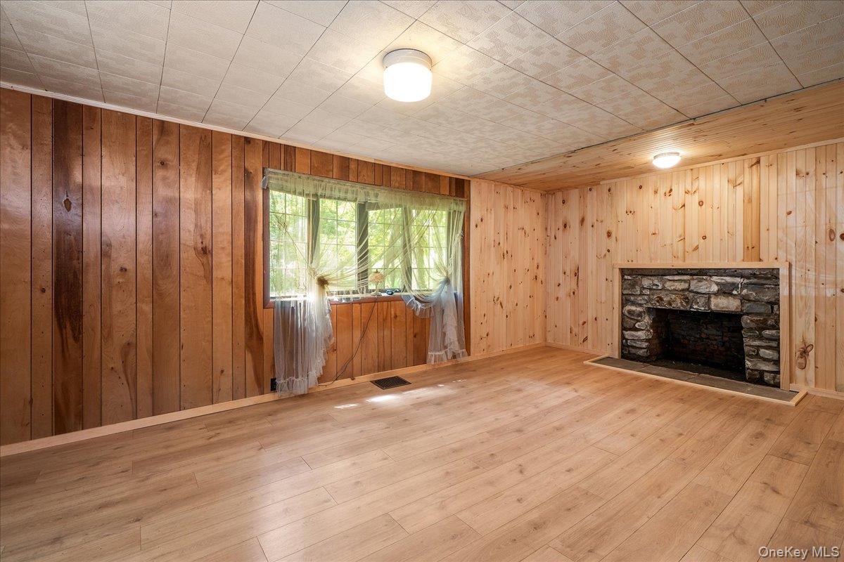 112 Onderdonk Road – For Sale photo 18