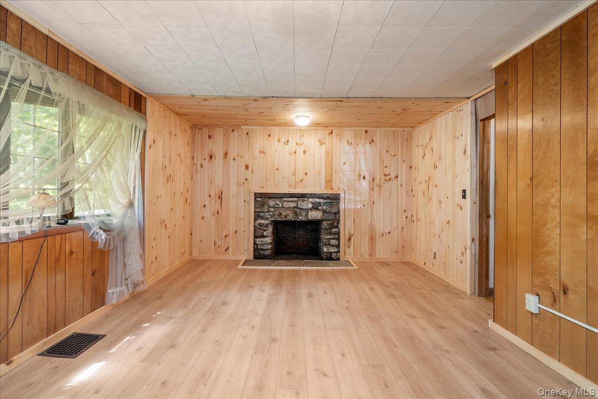 112 Onderdonk Road – For Sale photo 19