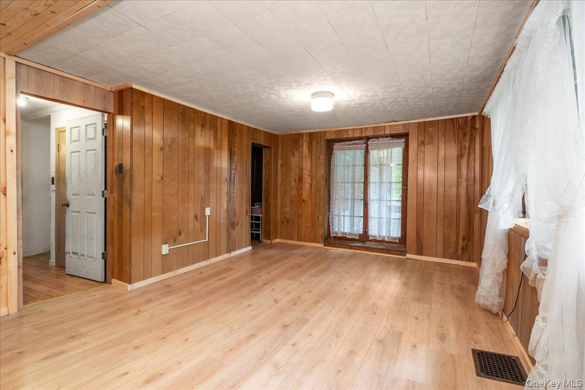 112 Onderdonk Road – For Sale photo 22