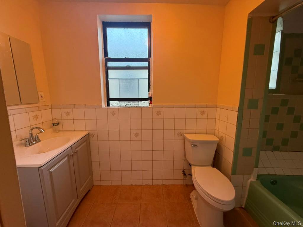 2138 Gleason Avenue, Unit 01 photo 3