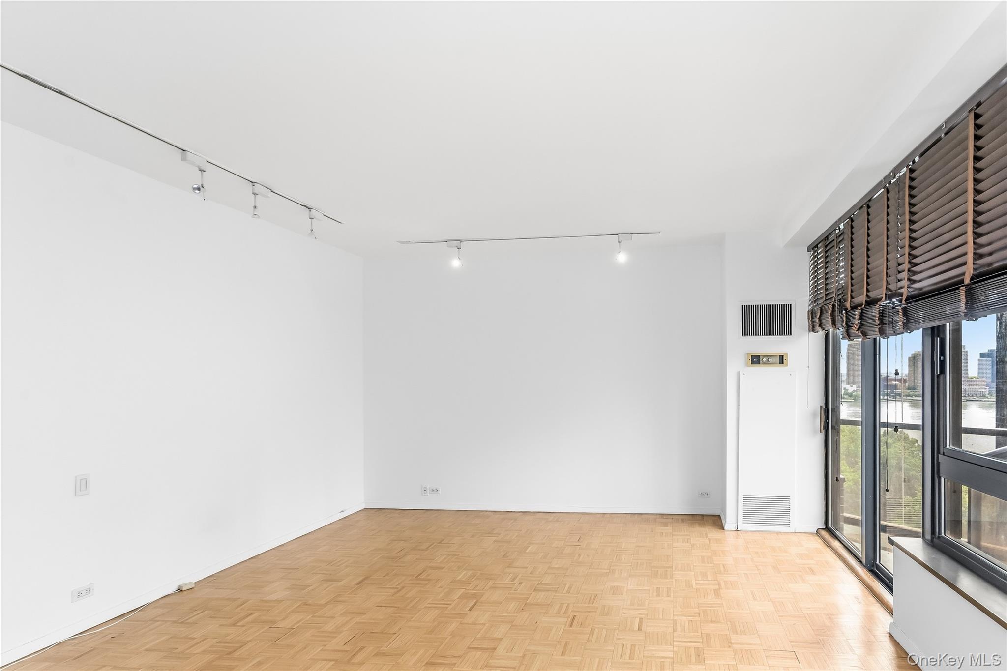 100 United Nations Plaza – For Sale photo 5