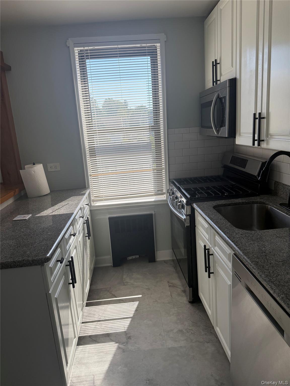555 Mclean Avenue, Unit 6F photo 3