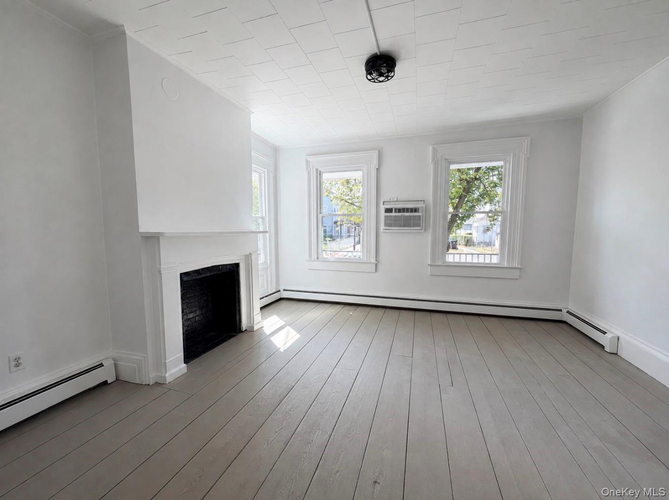 29 Delano Street, Unit 1 photo 5