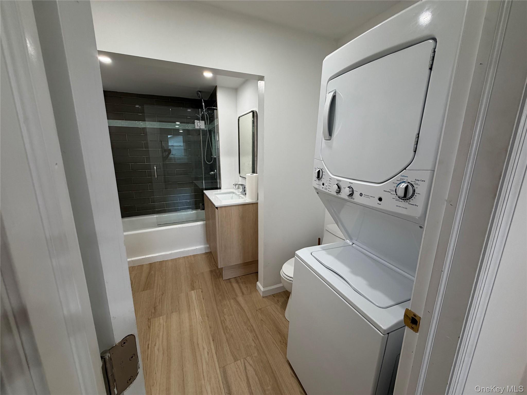 29 Delano Street, Unit 1 photo 8