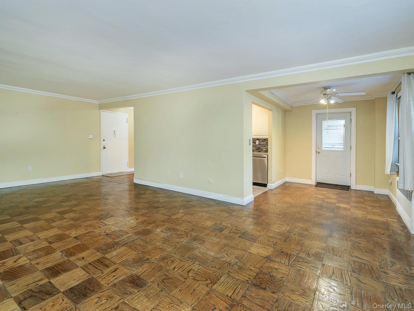 32 Pearsall, Unit 1A photo 3