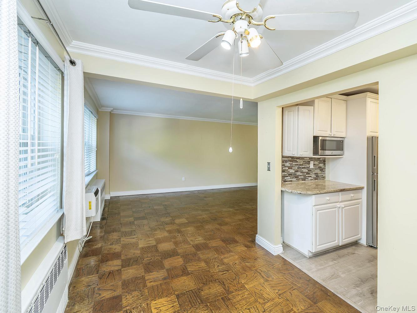 32 Pearsall, Unit 1A photo 6