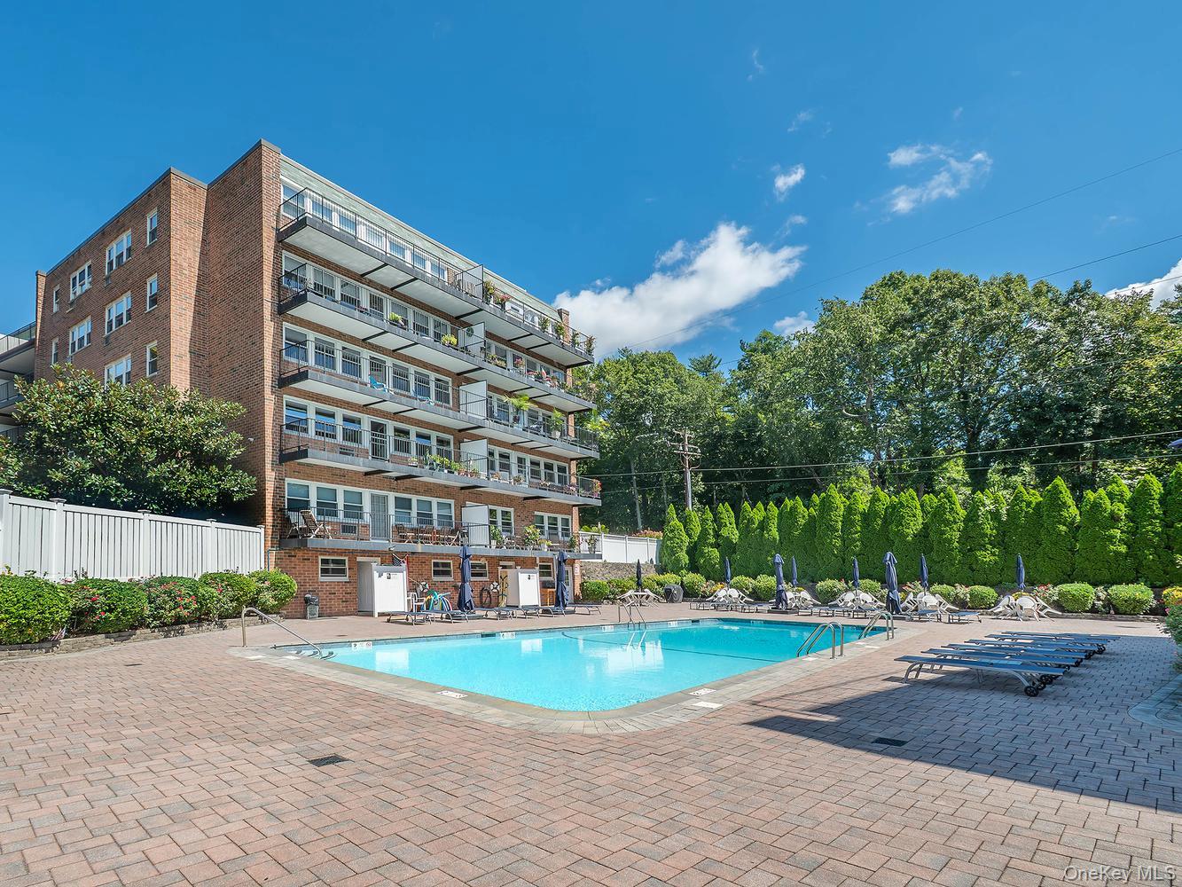 32 Pearsall, Unit 1A photo 16