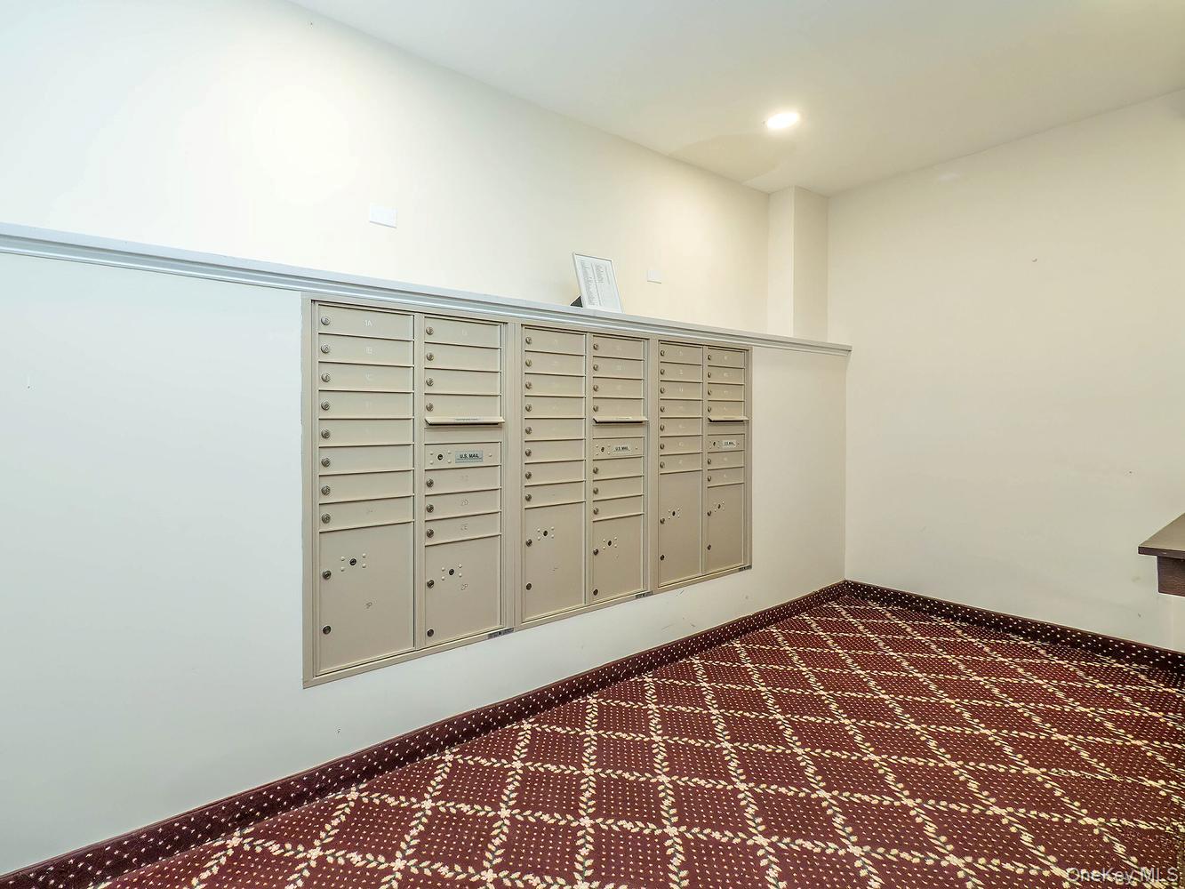 32 Pearsall, Unit 1A photo 20