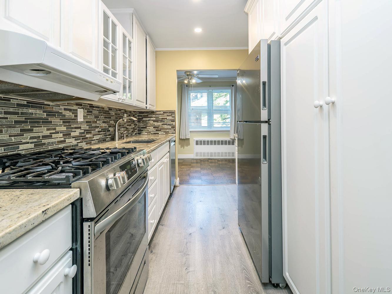 32 Pearsall, Unit 1A photo 9