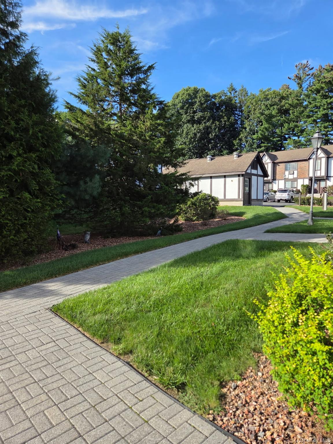 11 Brittany Drive – For Sale photo 4