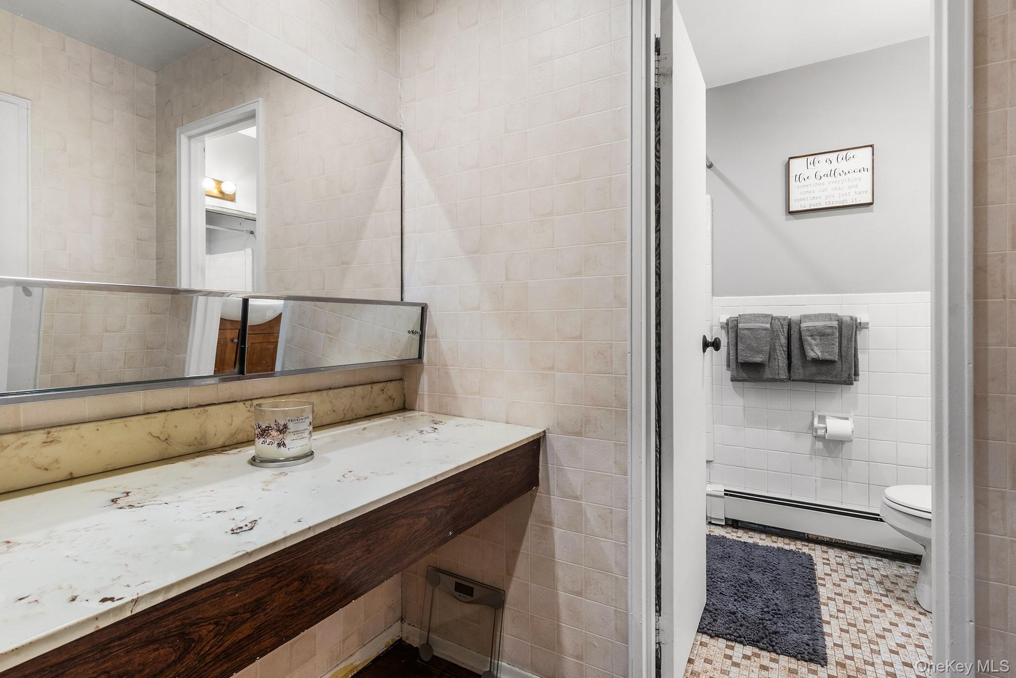 250 N Village Avenue, Unit B 10 photo 23