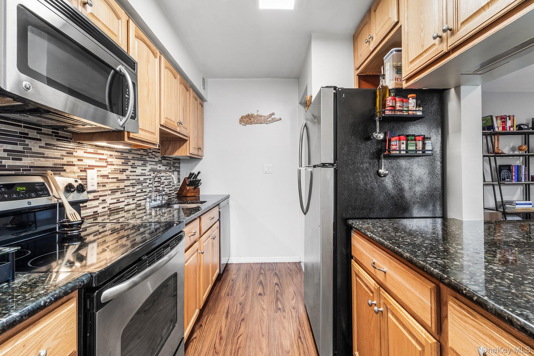 250 N Village Avenue, Unit B 10 photo 15