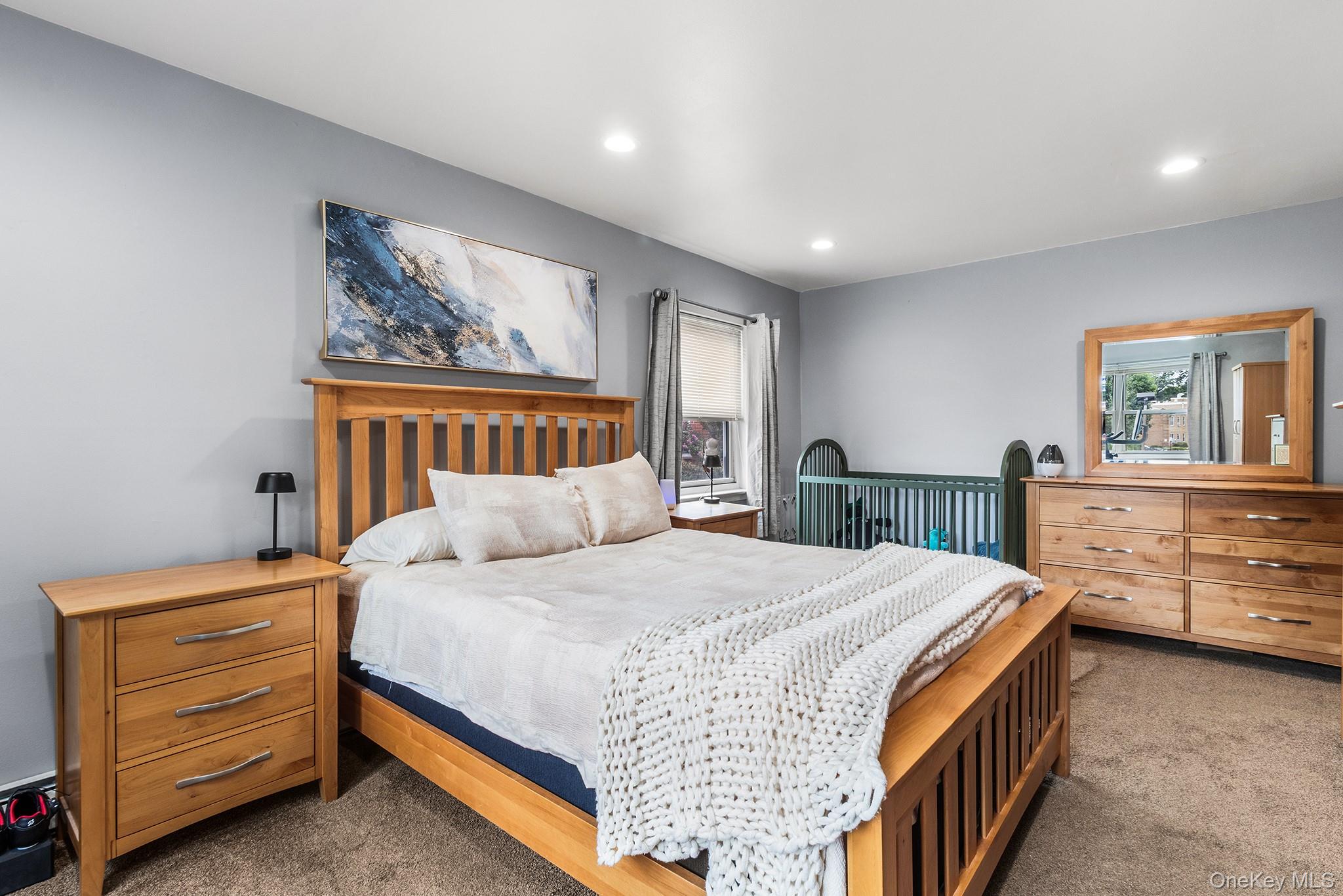 250 N Village Avenue, Unit B 10 photo 20