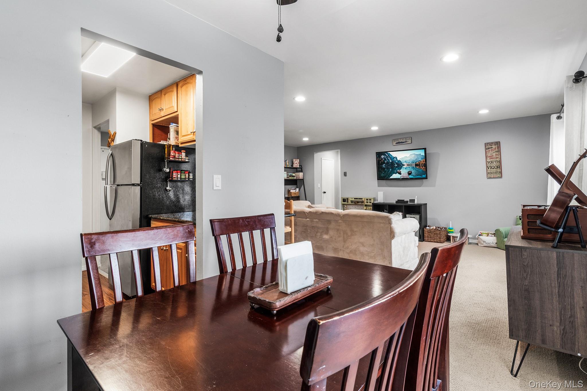 250 N Village Avenue, Unit B 10 photo 14