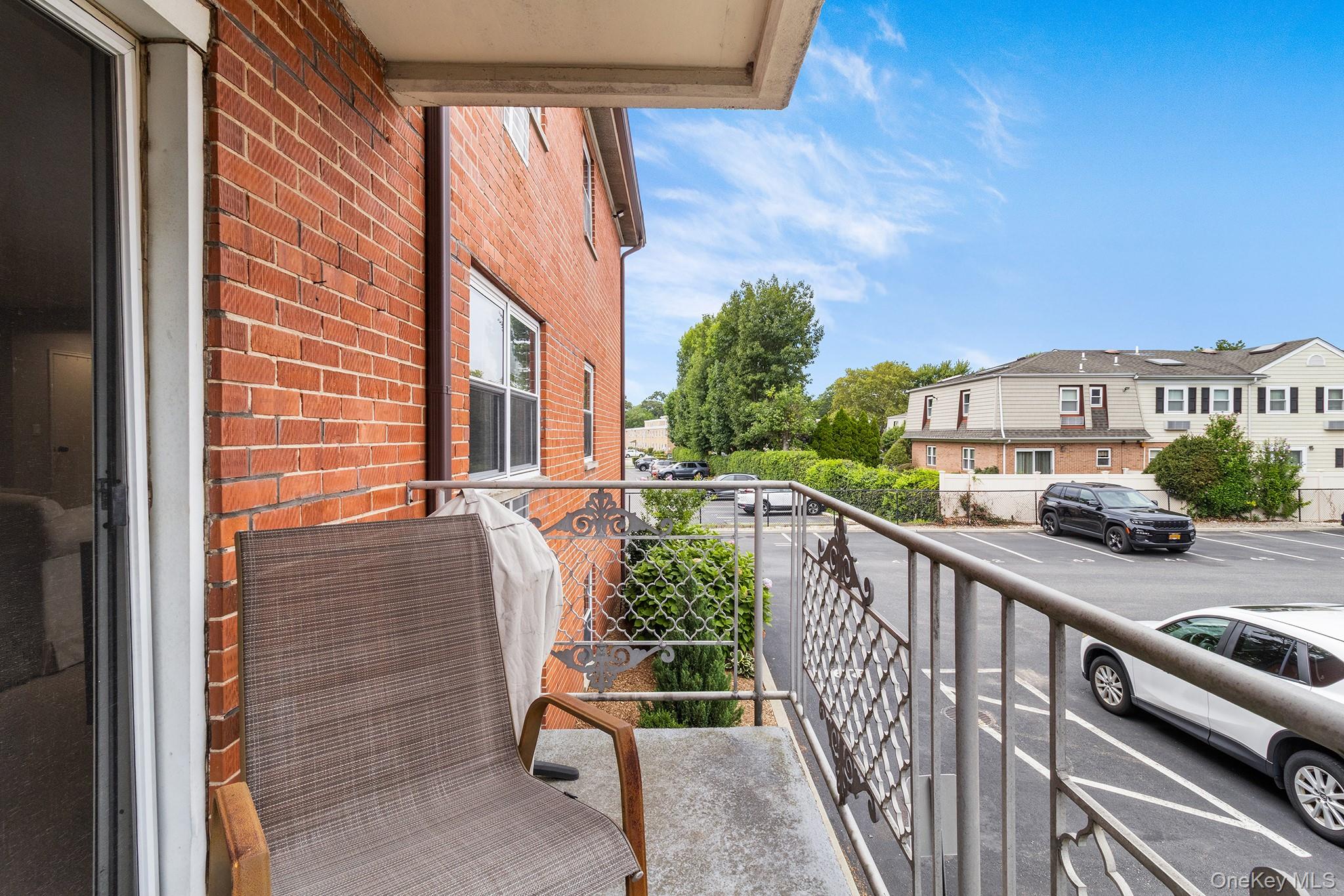 250 N Village Avenue, Unit B 10 photo 26