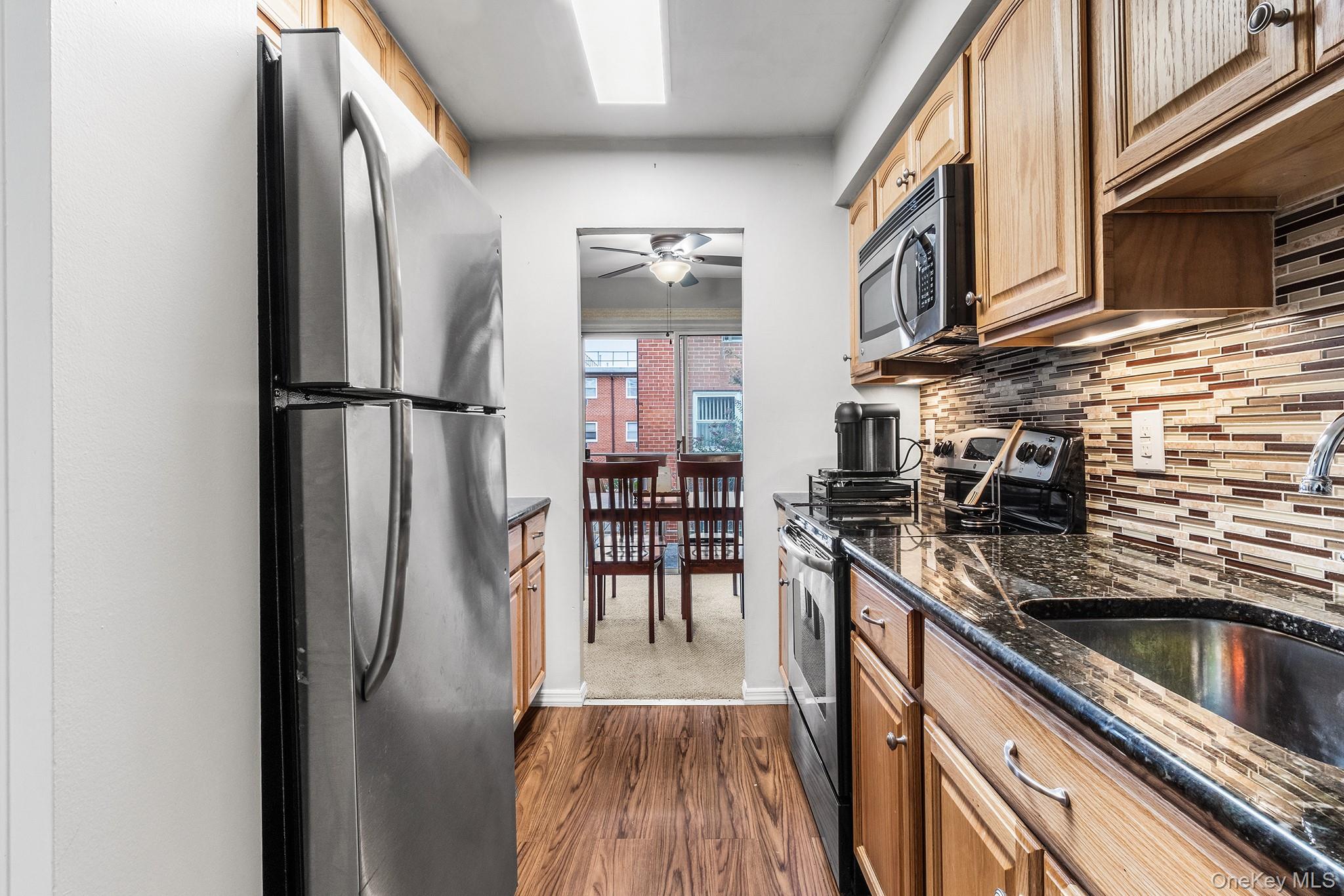 250 N Village Avenue, Unit B 10 photo 16