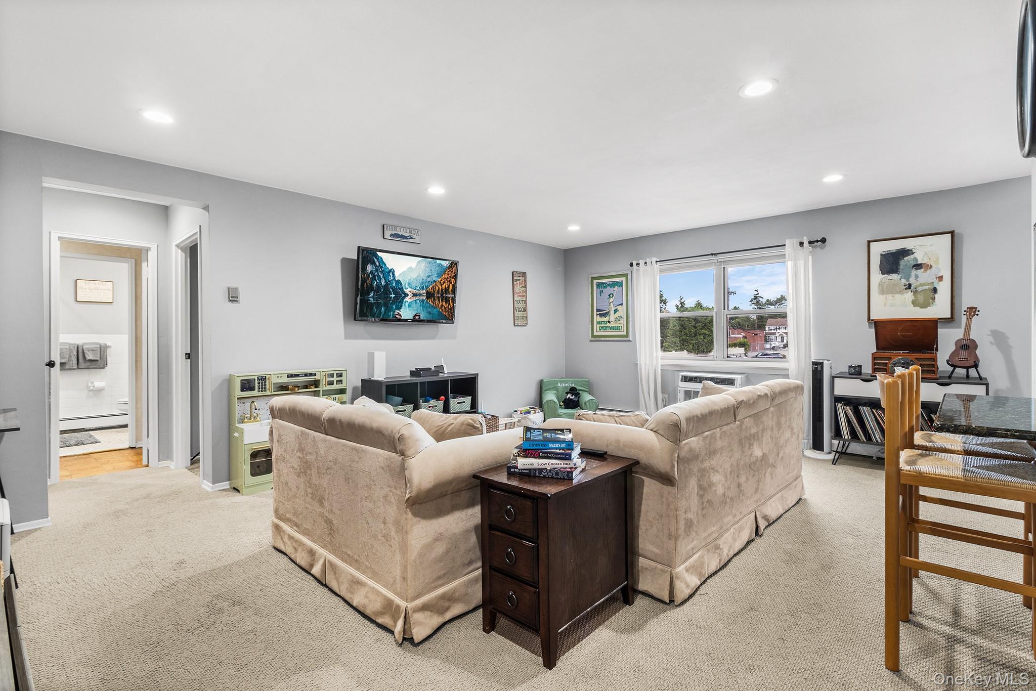 250 N Village Avenue, Unit B 10 photo 12