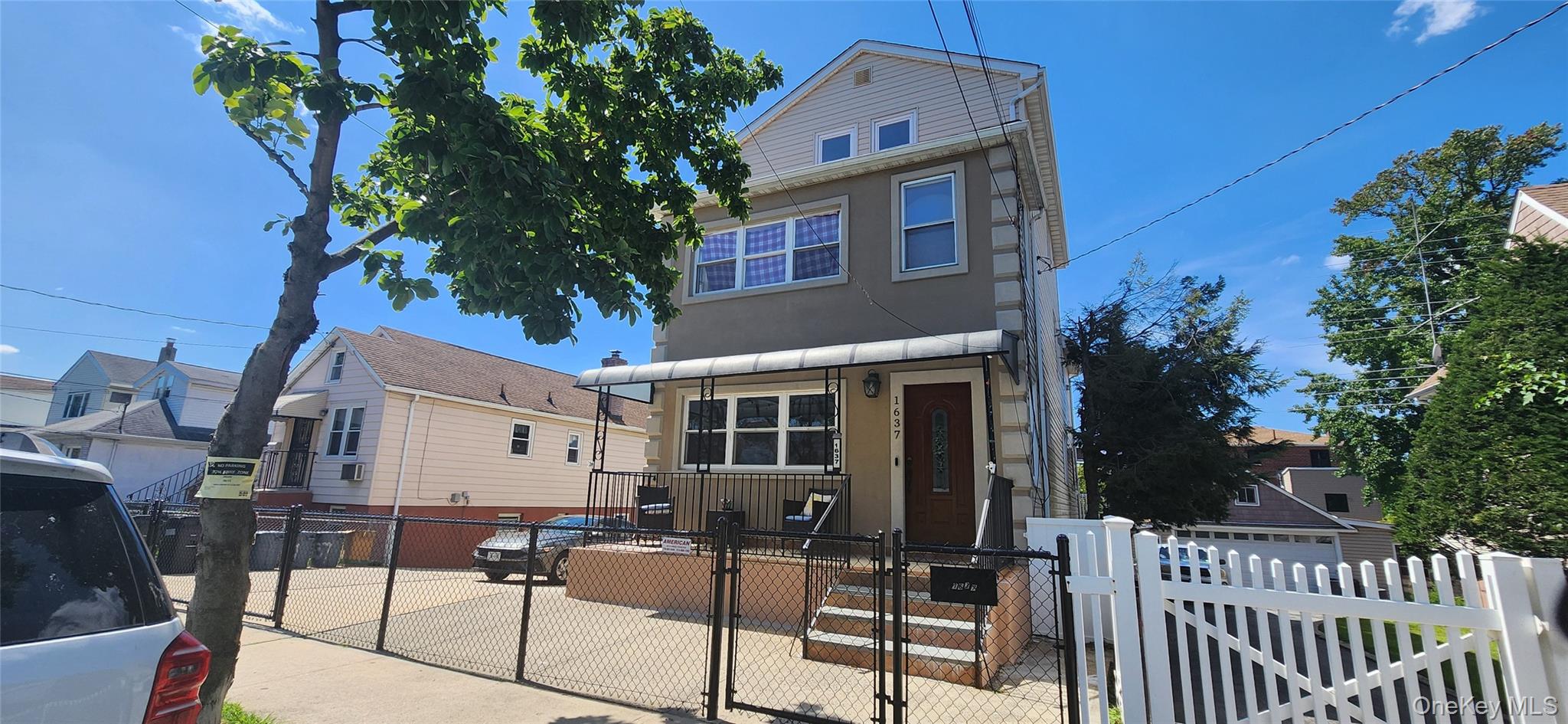 1637 Stadium Avenue – For Sale photo 2